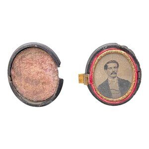Antique Rare Victorian Oval Daguerrotype Union Case Man Mini Portrait READ